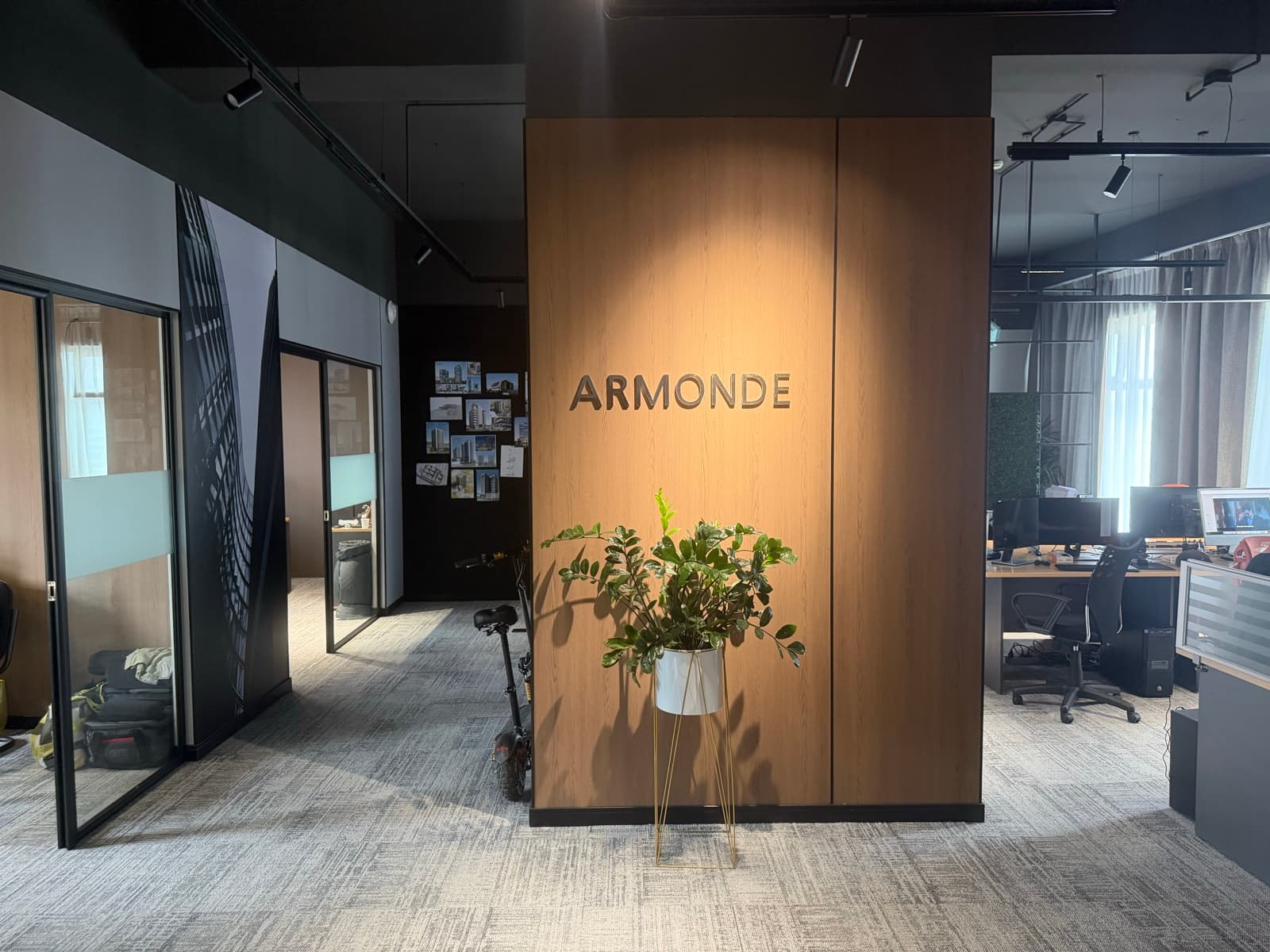 Armonde team working